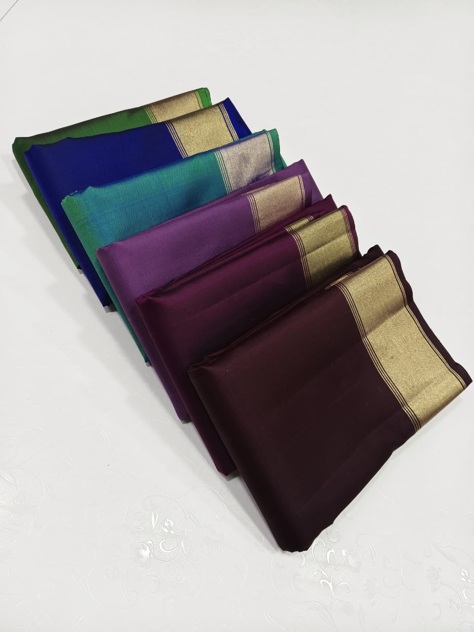 kanchipuram Collections with border