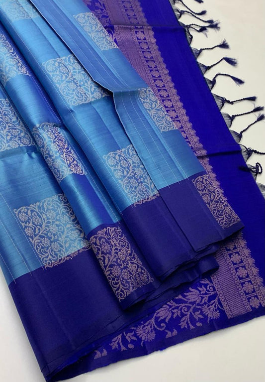 Kanchipuram Soft borderless  Combination of blues
