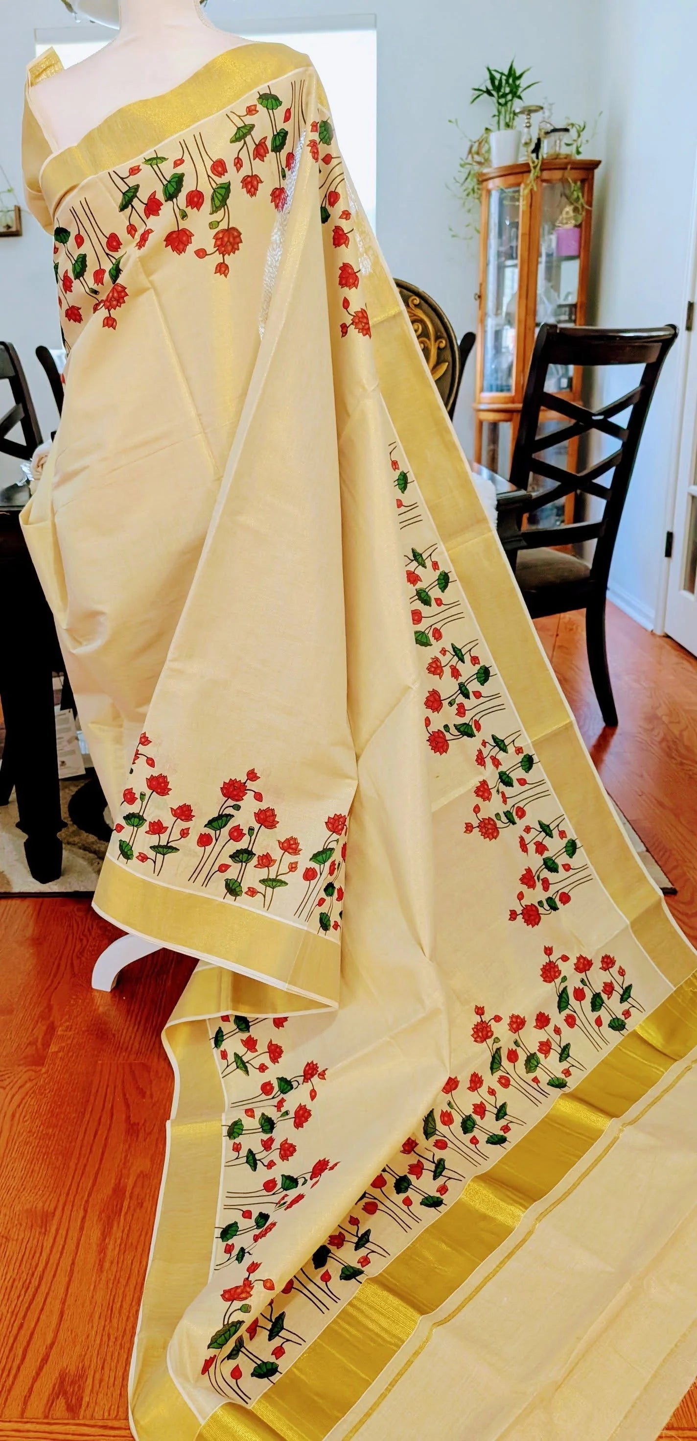 Onam flowers kasavu tissue set saree