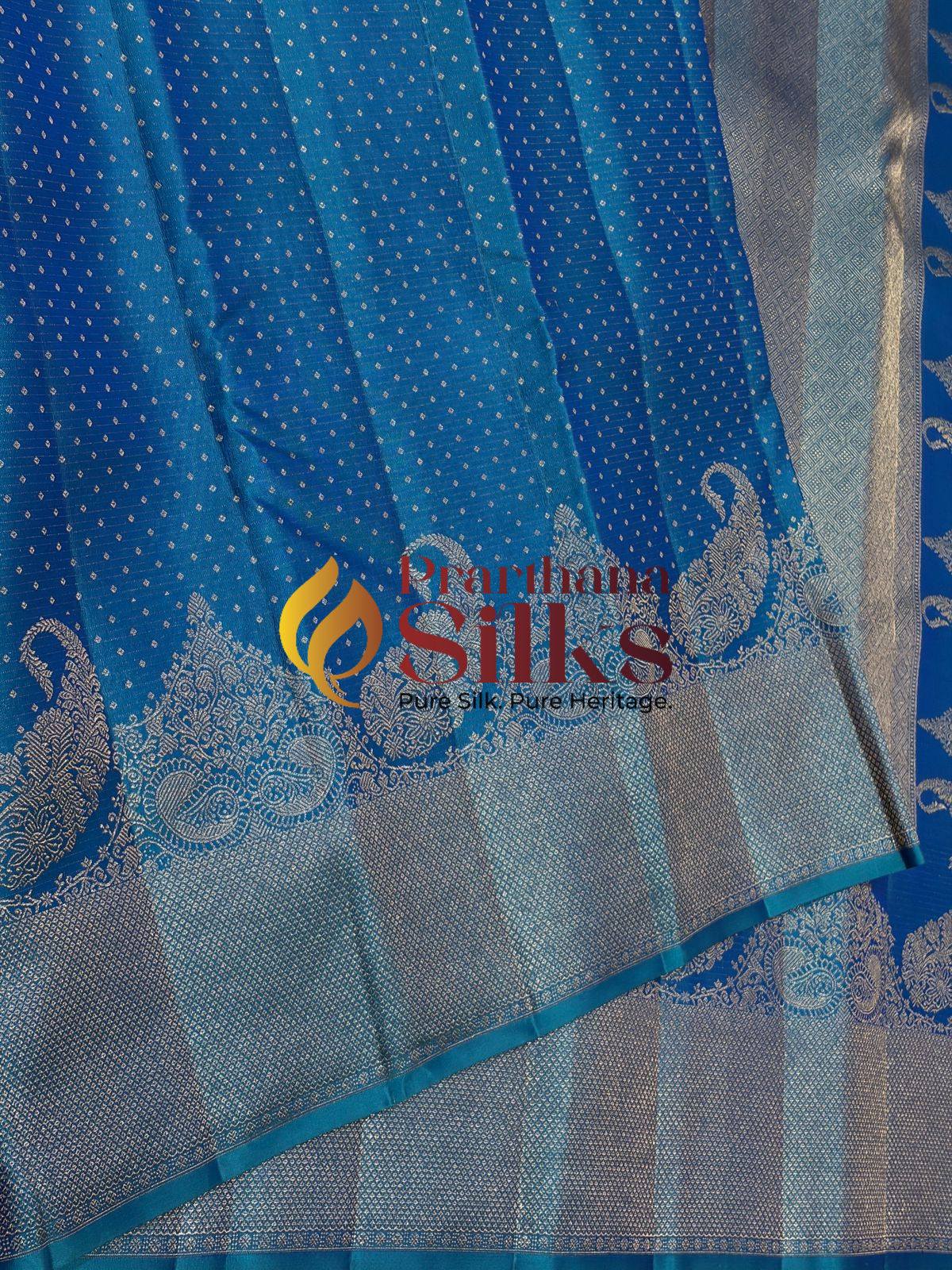 Peacock blue with dual tone Kanchipuram silk saree with Zari borer |silk mark certified.