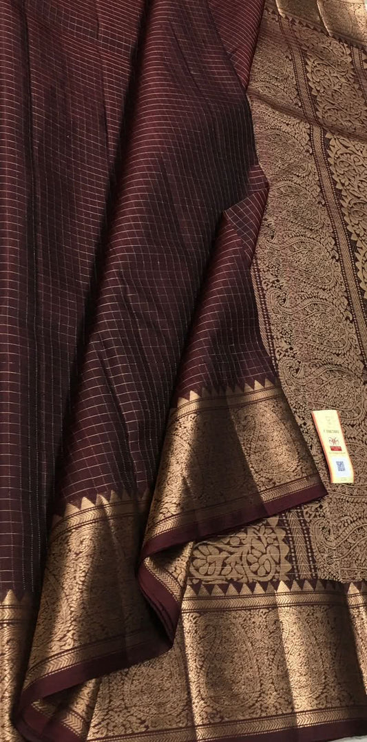 Maroon Kanchipuram Silk Saree with Antique Gold Zari Checks & Grand Pallu