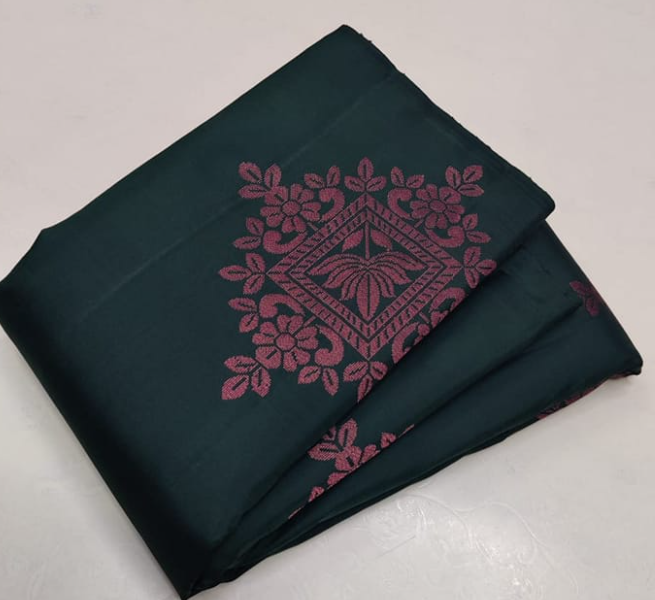 bottlegreen borderless kanchipuram saree with pink saree